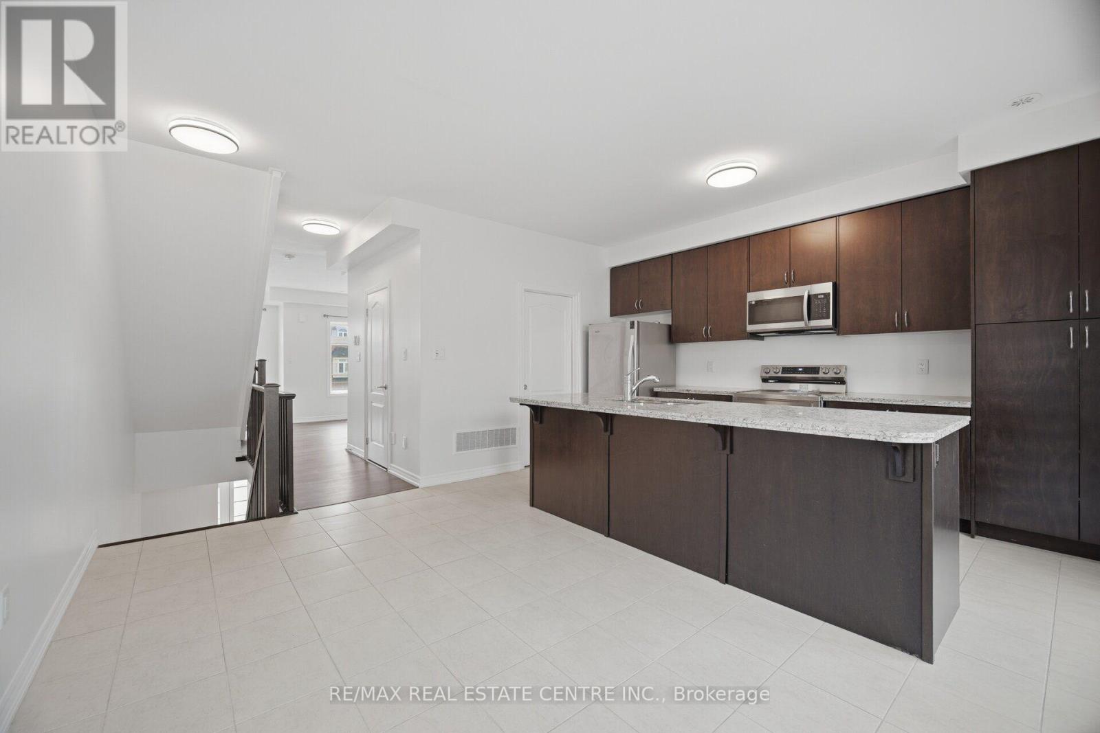 137 Borers Creek Circle, Hamilton, Ontario  L8B 1W3 - Photo 10 - X13621544