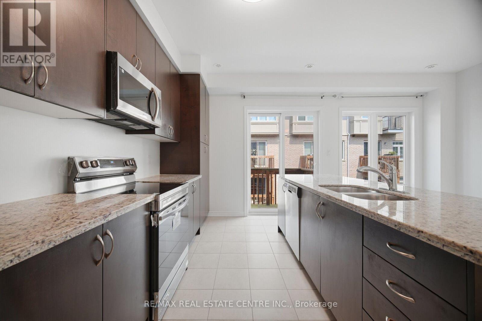 137 Borers Creek Circle, Hamilton, Ontario  L8B 1W3 - Photo 17 - X13621544
