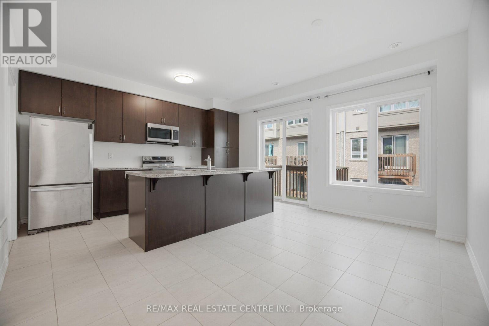 137 Borers Creek Circle, Hamilton, Ontario  L8B 1W3 - Photo 6 - X13621544