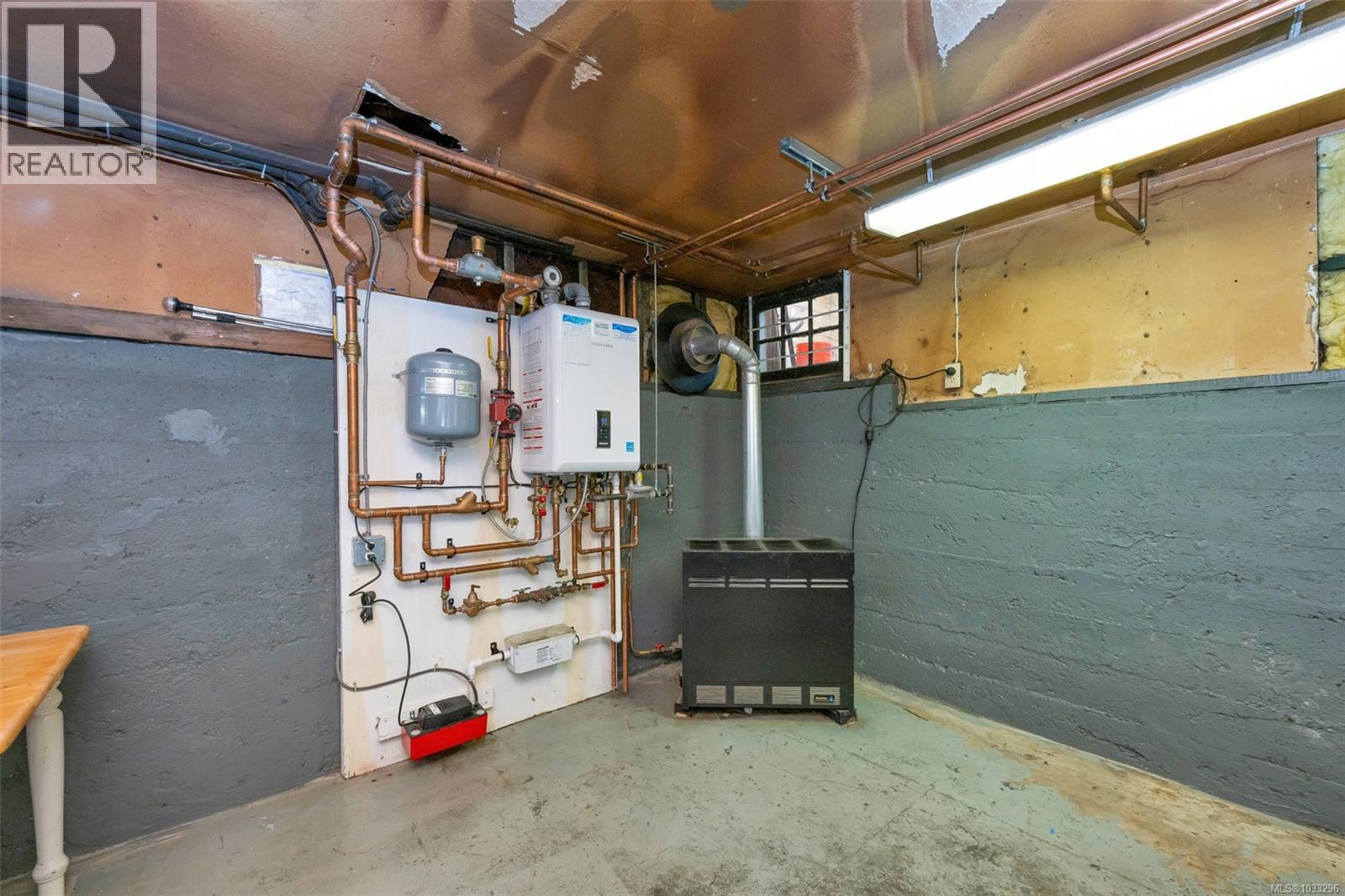 3107 Quadra St, Victoria, British Columbia  V8X 1E9 - Photo 65 - 1033296