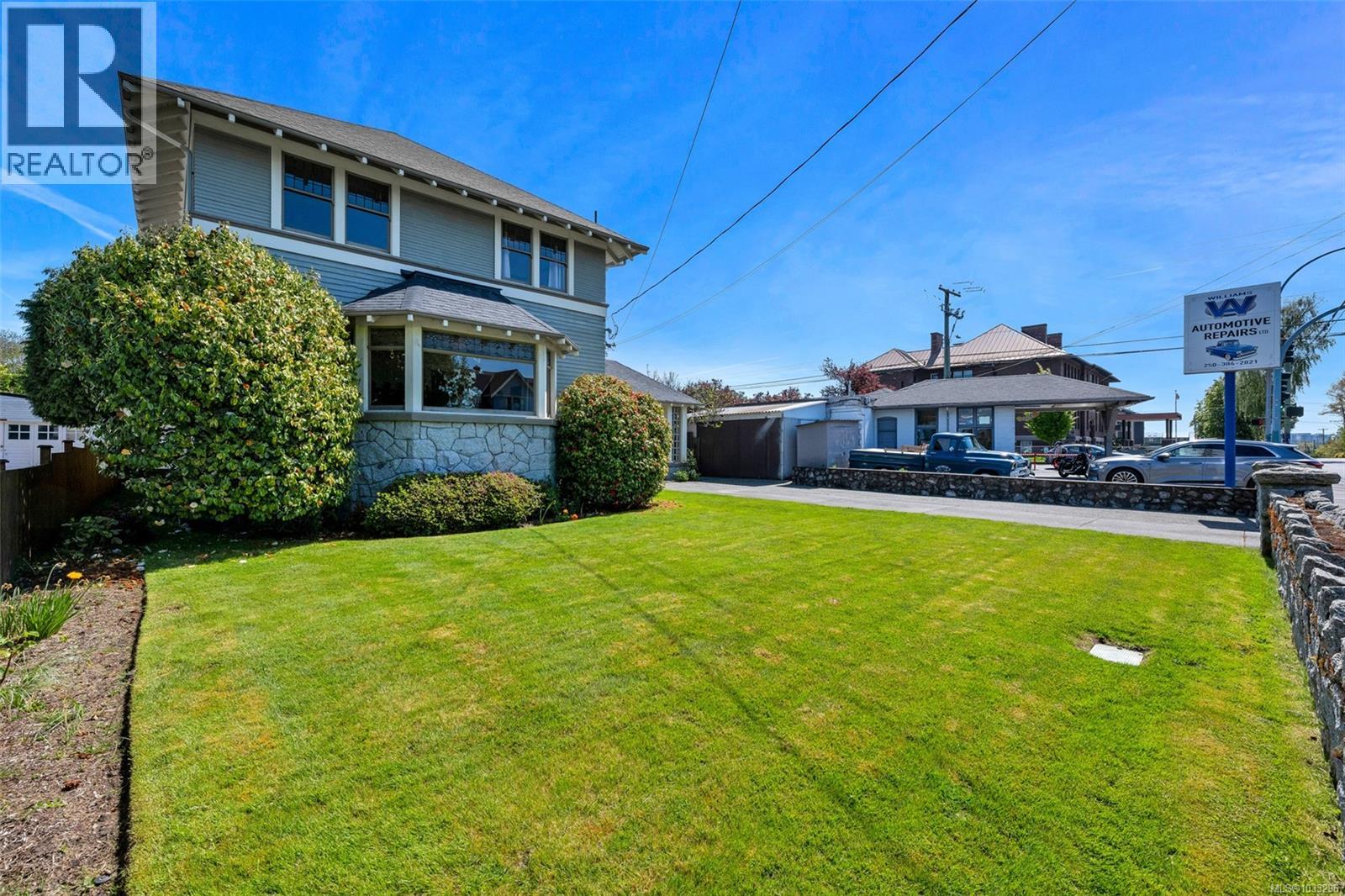 3107 Quadra St, Victoria, British Columbia  V8X 1E9 - Photo 92 - 1033296
