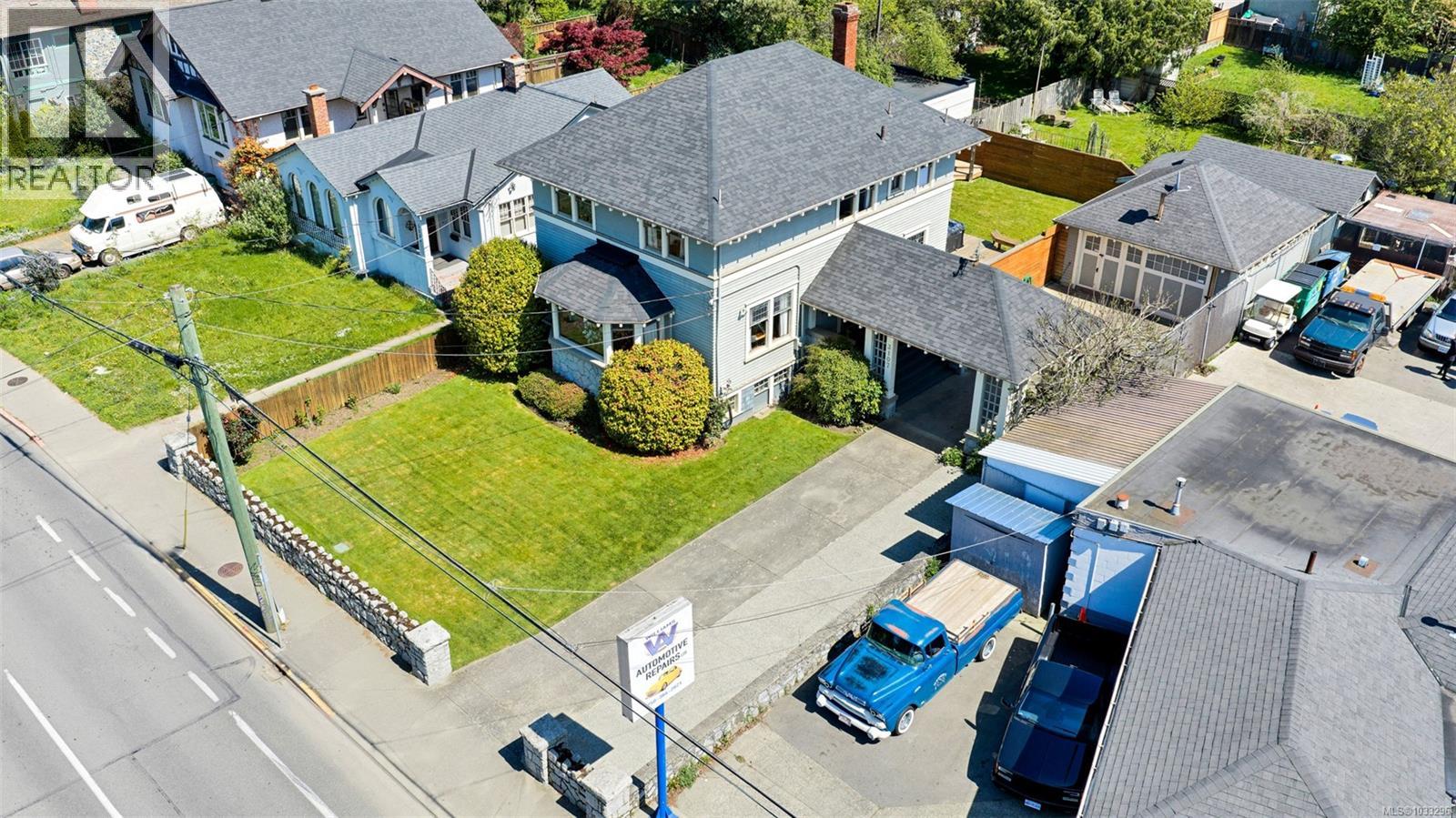 3107 Quadra St, Victoria, British Columbia  V8X 1E9 - Photo 76 - 1033296