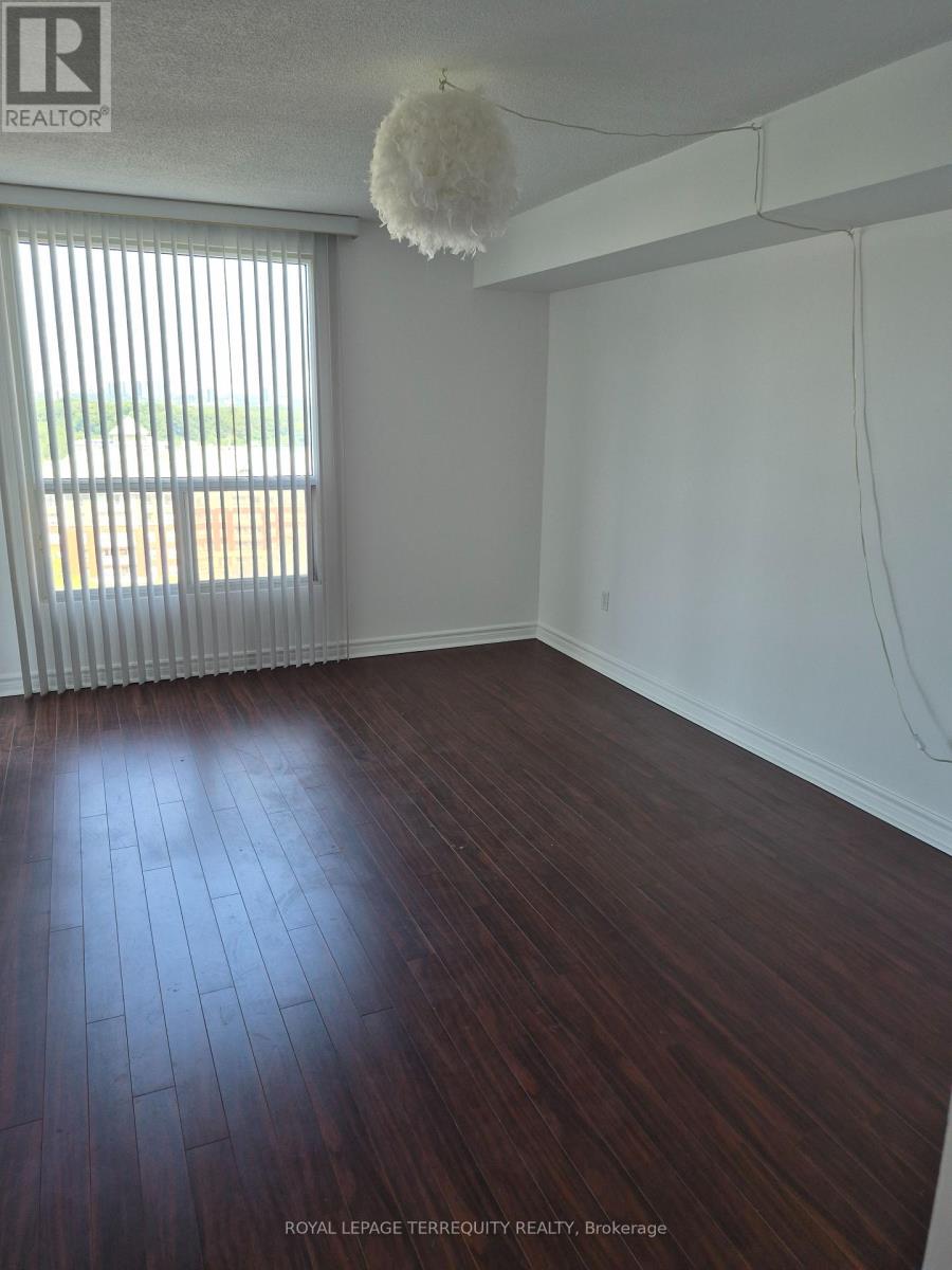 1306 - 5 Concorde Place, Toronto, Ontario  M3C 3M8 - Photo 2 - C13613718
