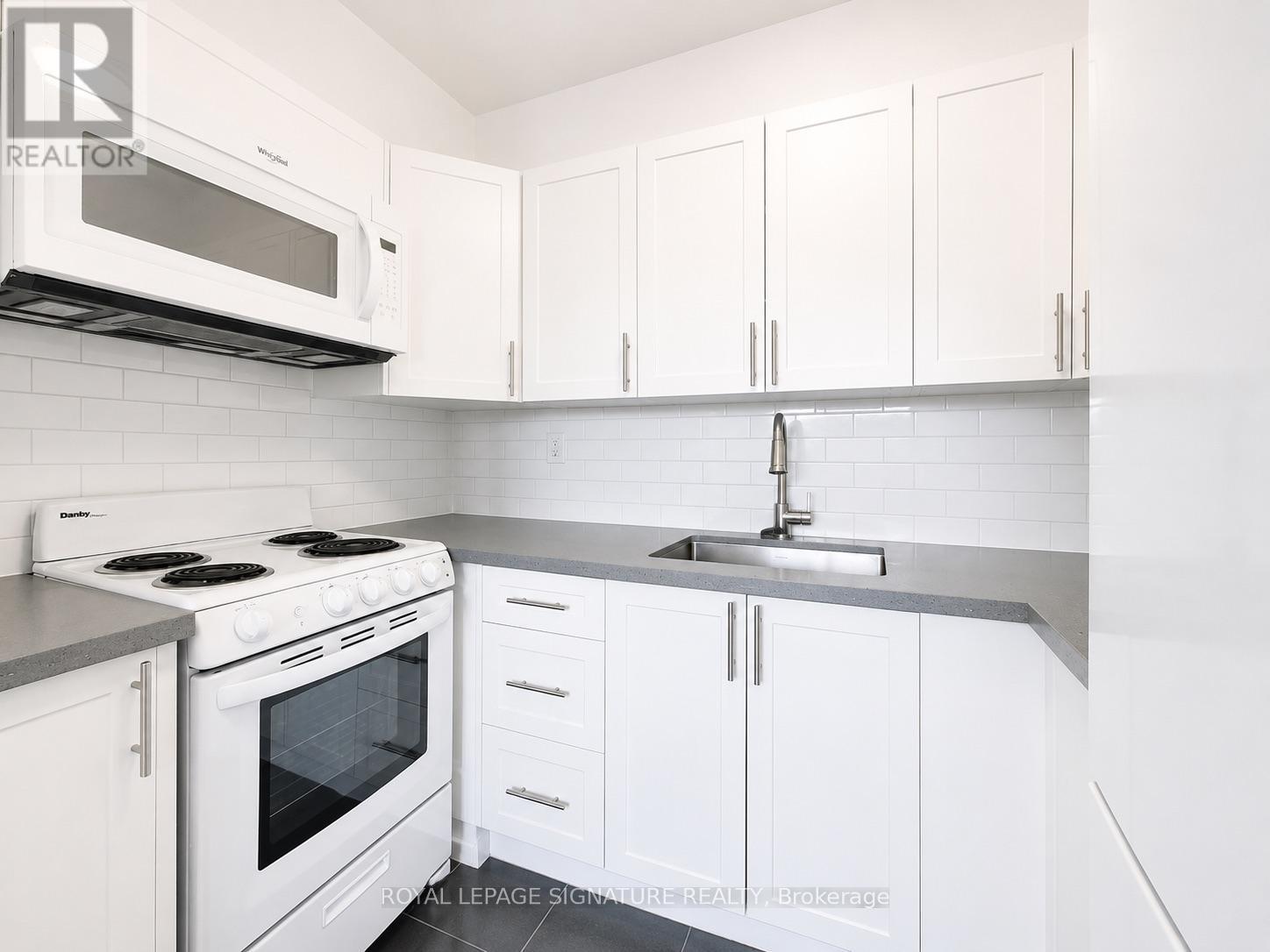1501 - 666 Spadina Avenue, Toronto, Ontario  M5S 2H8 - Photo 4 - C13619956