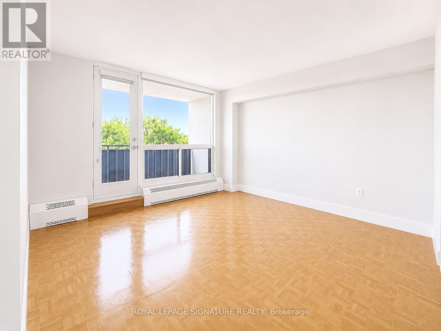 1501 - 666 Spadina Avenue, Toronto, Ontario  M5S 2H8 - Photo 2 - C13619956