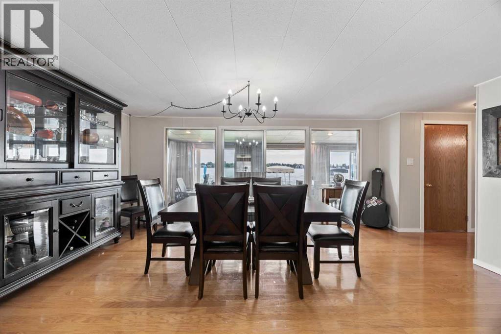 828 West Chestermere, Chestermere, Alberta  T1X 1B6 - Photo 20 - A2306887
