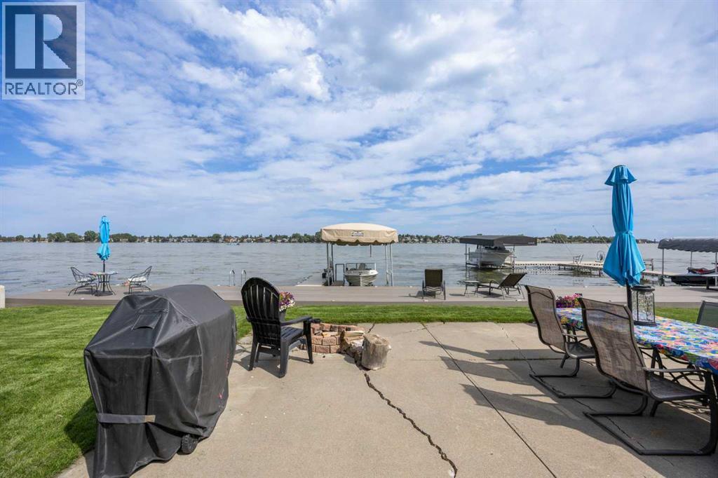 828 West Chestermere, Chestermere, Alberta  T1X 1B6 - Photo 37 - A2306887