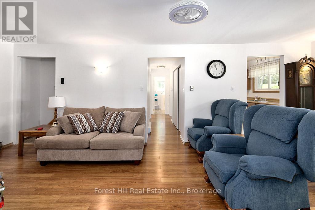 523583 12 Concession, West Grey, Ontario  N0C 1H0 - Photo 16 - X13189800