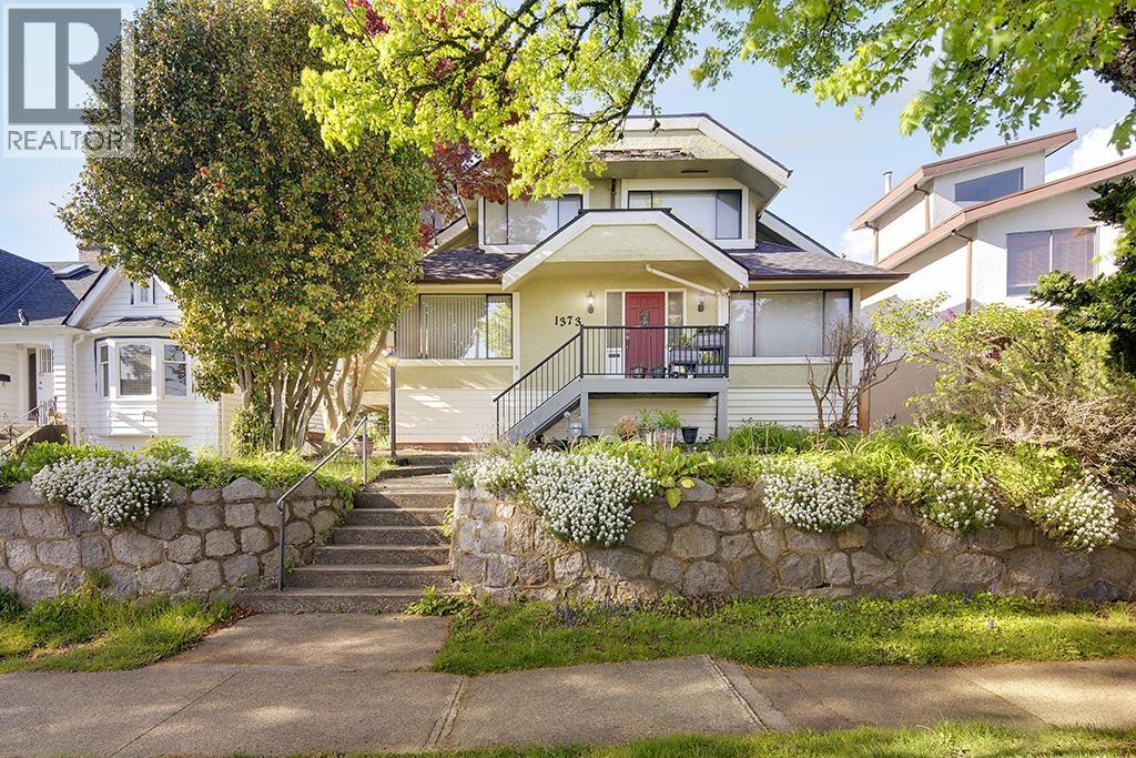 1373 W 64th Avenue, Vancouver, British Columbia  V6P 2N3 - Photo 1 - R3151287
