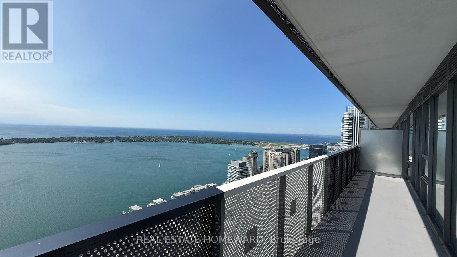 6506 - 138 Downes Street, Toronto, Ontario  M5E 0E4 - Photo 3 - C13621736