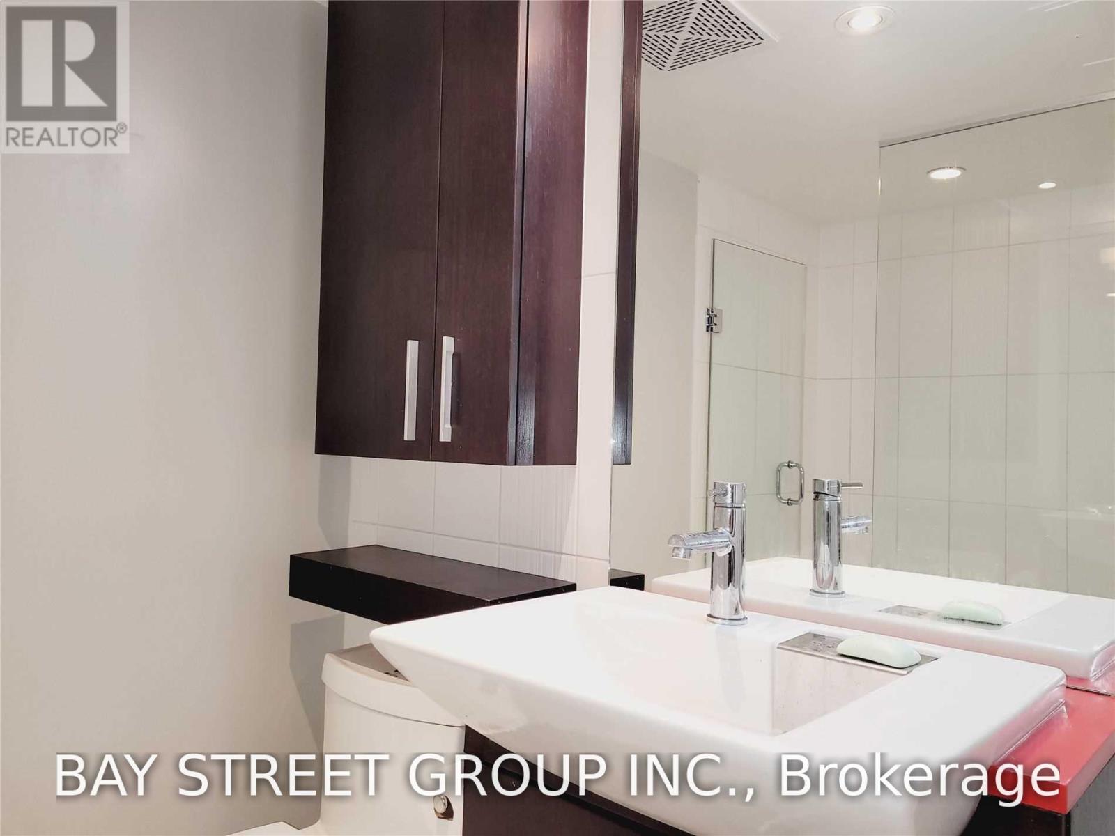 535 - 8 Telegram Mews, Toronto, Ontario  M5V 3Z5 - Photo 9 - C13621802