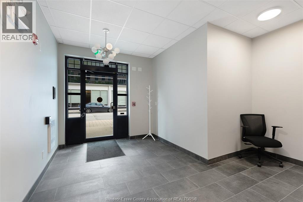 58 Chatham Street West, Windsor, Ontario  N9A 5M6 - Photo 5 - 26018408