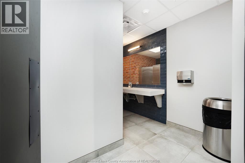 58 Chatham Street West, Windsor, Ontario  N9A 5M6 - Photo 18 - 26018408