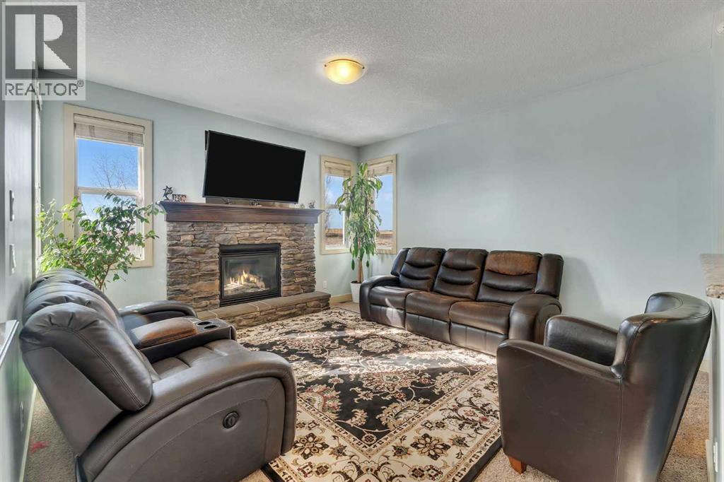 156 Bishop Crescent NW, Langdon, Alberta  T0J 1X2 - Photo 4 - A2332973