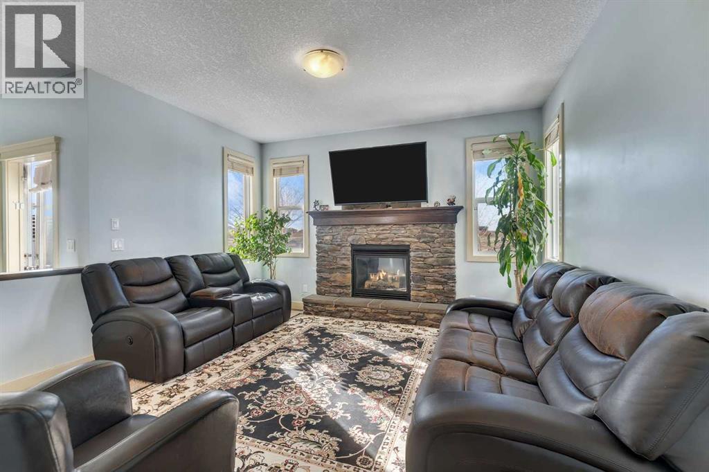 156 Bishop Crescent NW, Langdon, Alberta  T0J 1X2 - Photo 5 - A2332973