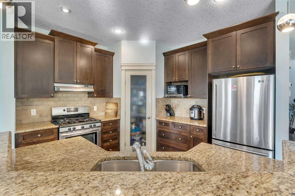 156 Bishop Crescent NW, Langdon, Alberta  T0J 1X2 - Photo 7 - A2332973