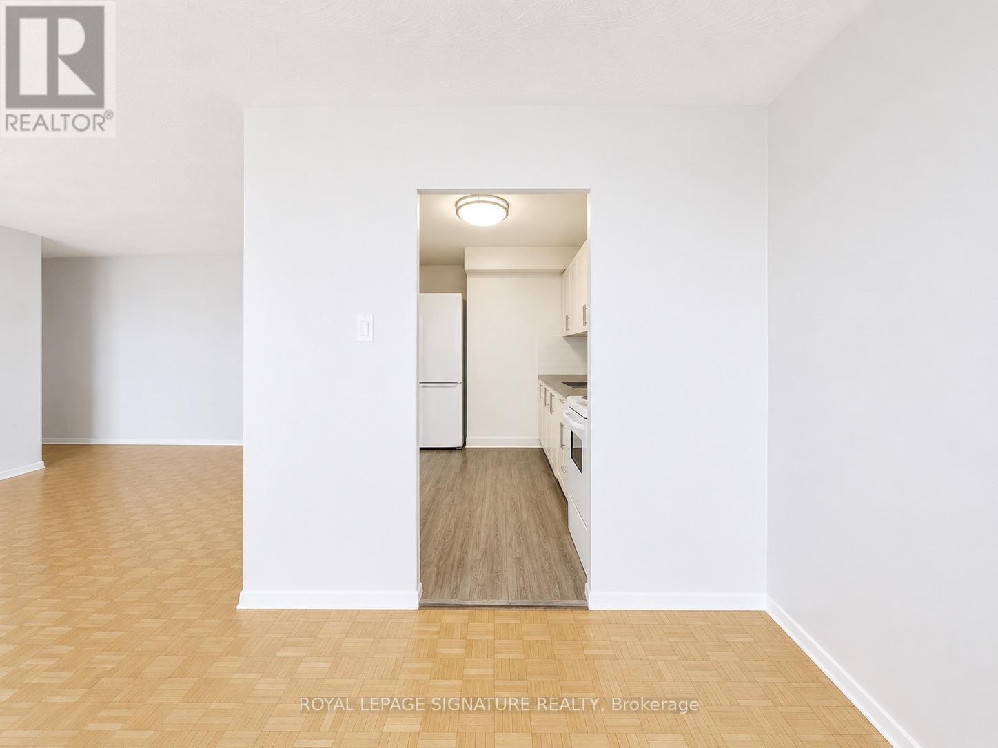 804 - 525 Eglinton Avenue E, Toronto, Ontario M4P 1N5 - Photo 6 - C13620524