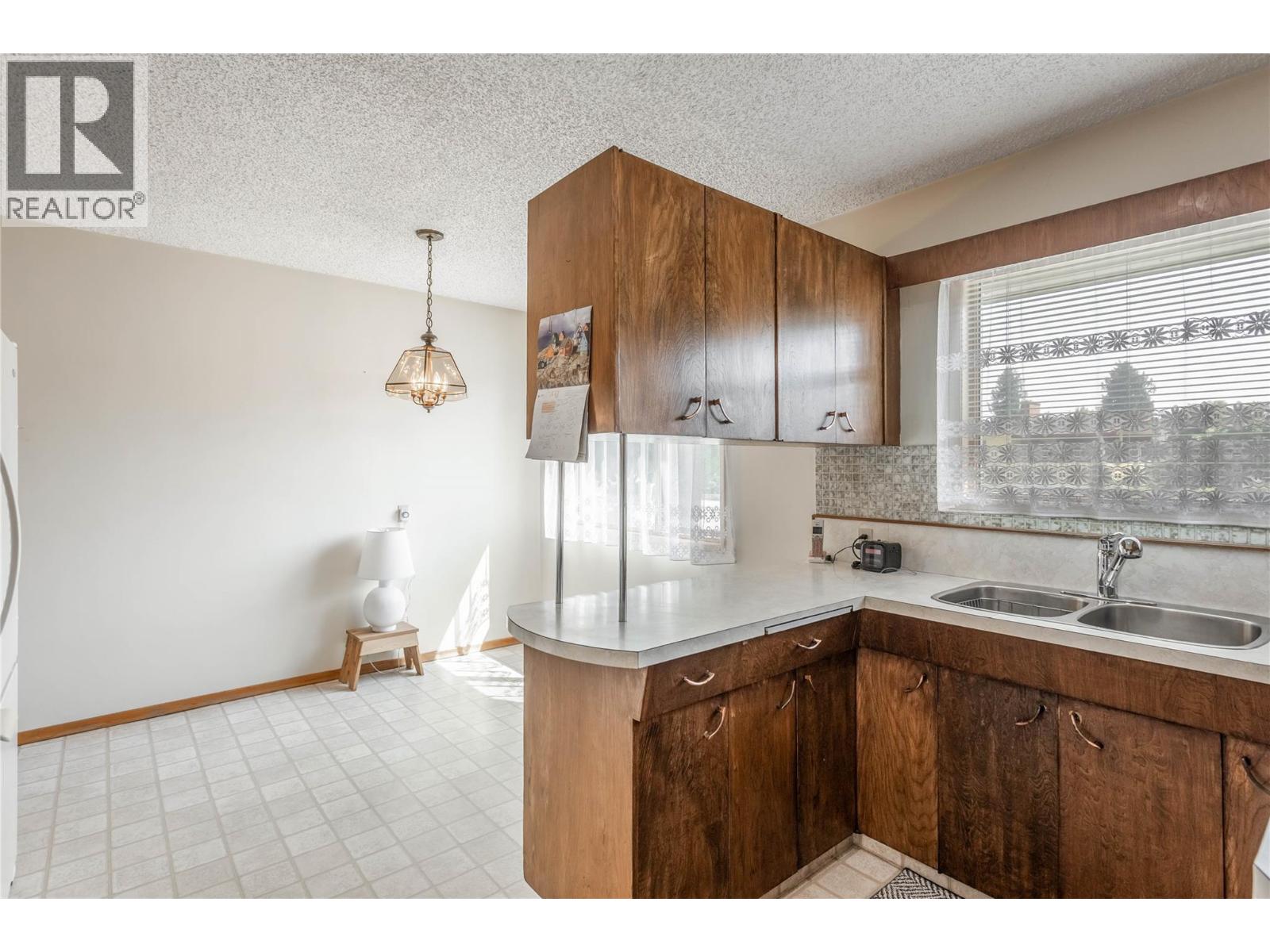 1206 Lawson Avenue, Kelowna, British Columbia  V1Y 6T9 - Photo 15 - 10395897