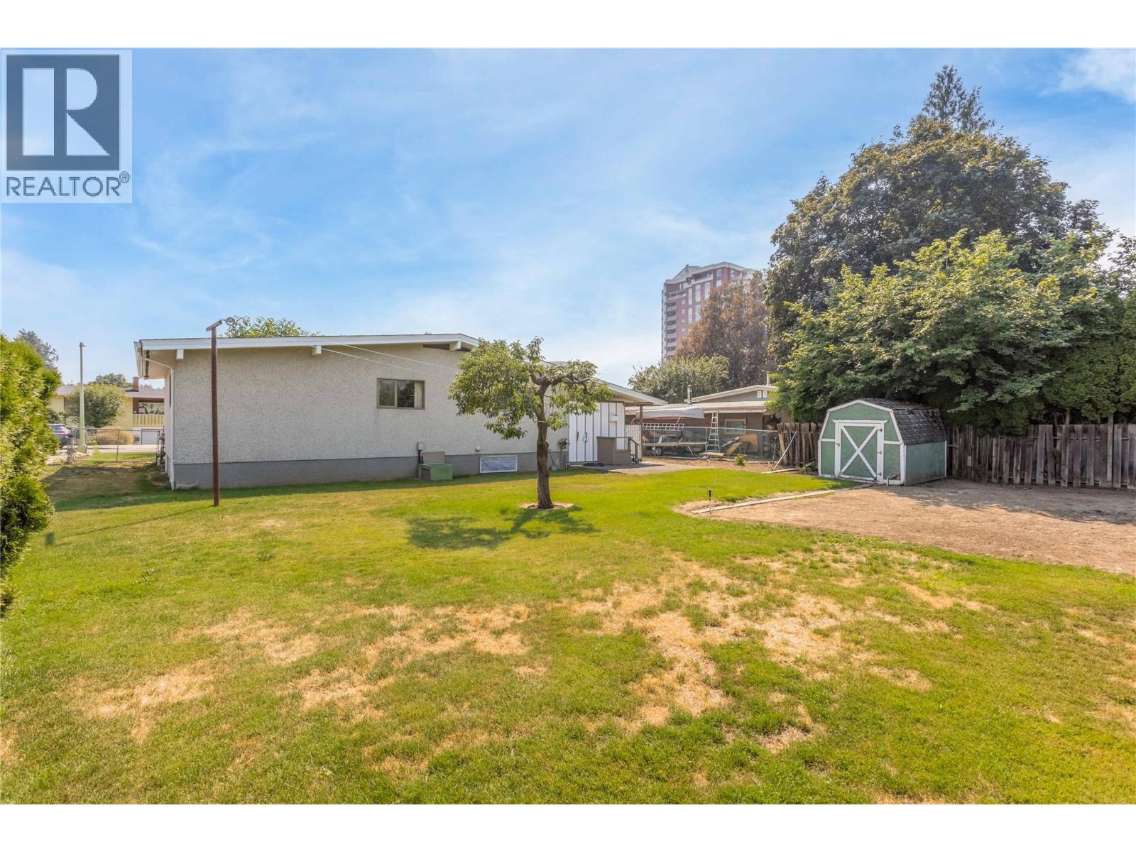 1206 Lawson Avenue, Kelowna, British Columbia  V1Y 6T9 - Photo 38 - 10395897