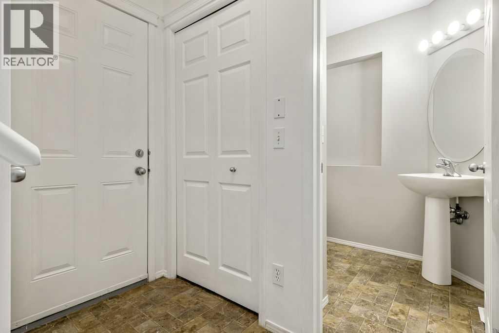 280 Panora Close NW, Calgary, Alberta  T3K 0G3 - Photo 16 - A2331584