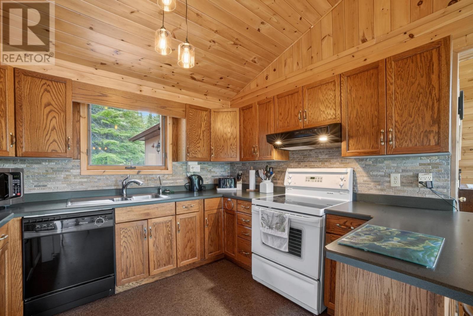 27 Lily Pad Bay, Kenora, Ontario  P0X 1C0 - Photo 17 - TB2601345