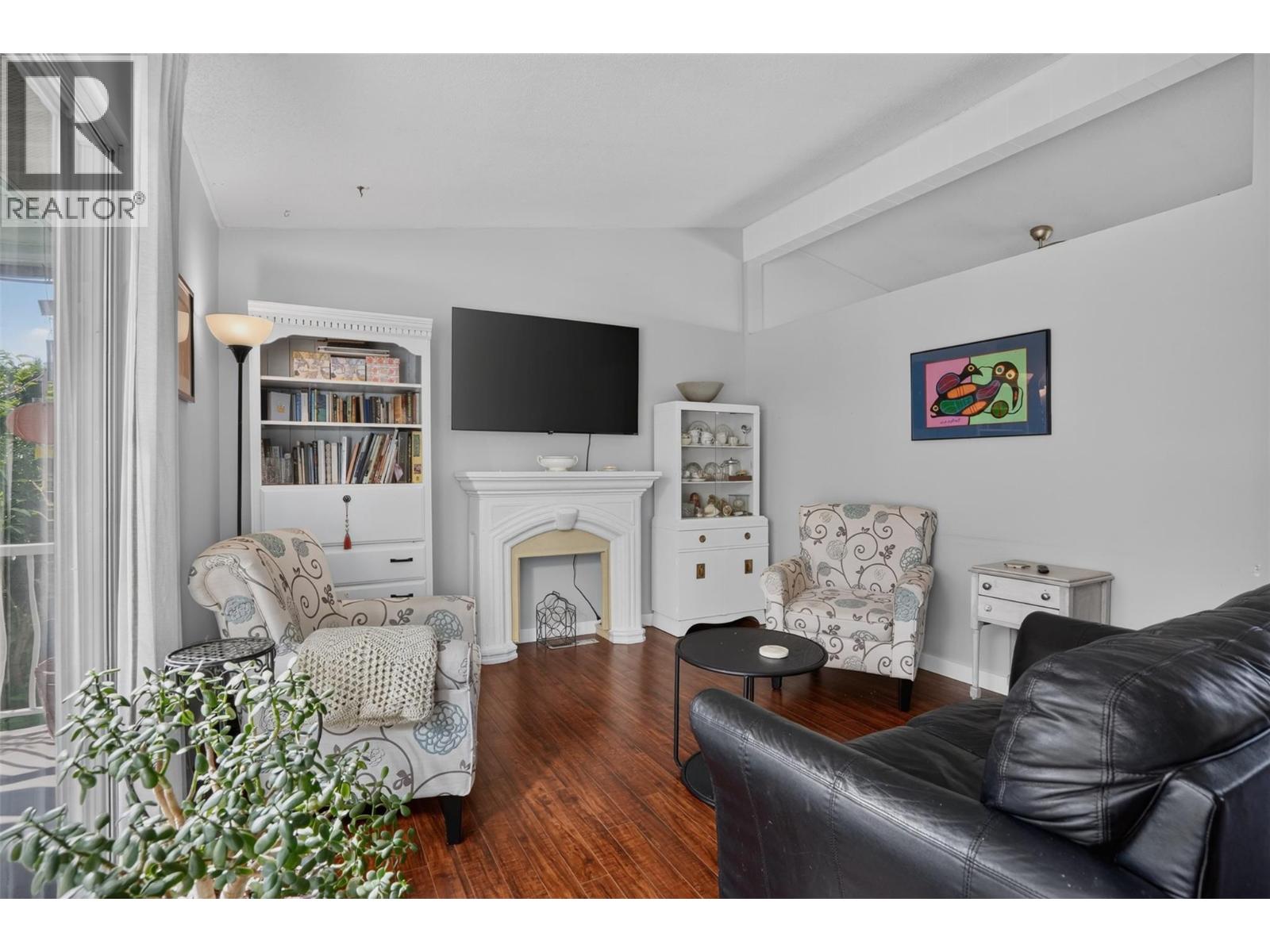 3955 Woodland Drive, Trail, British Columbia  V1R 2V6 - Photo 8 - 10385045