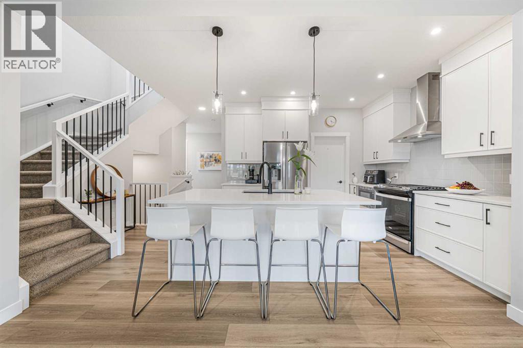 116 Rowmont Heath NW, Calgary, Alberta  T3L 0H8 - Photo 6 - A2323188