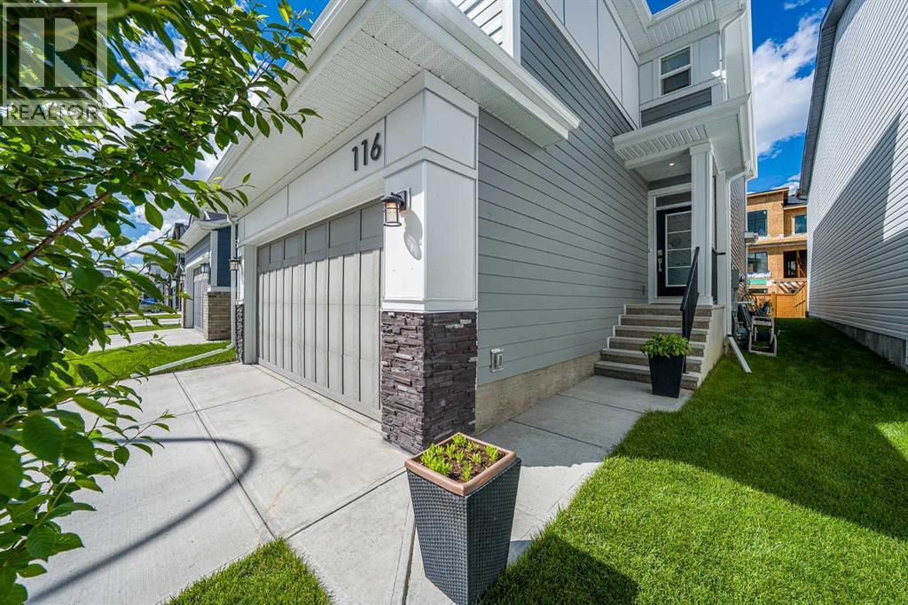 116 Rowmont Heath NW, Calgary, Alberta  T3L 0H8 - Photo 3 - A2323188