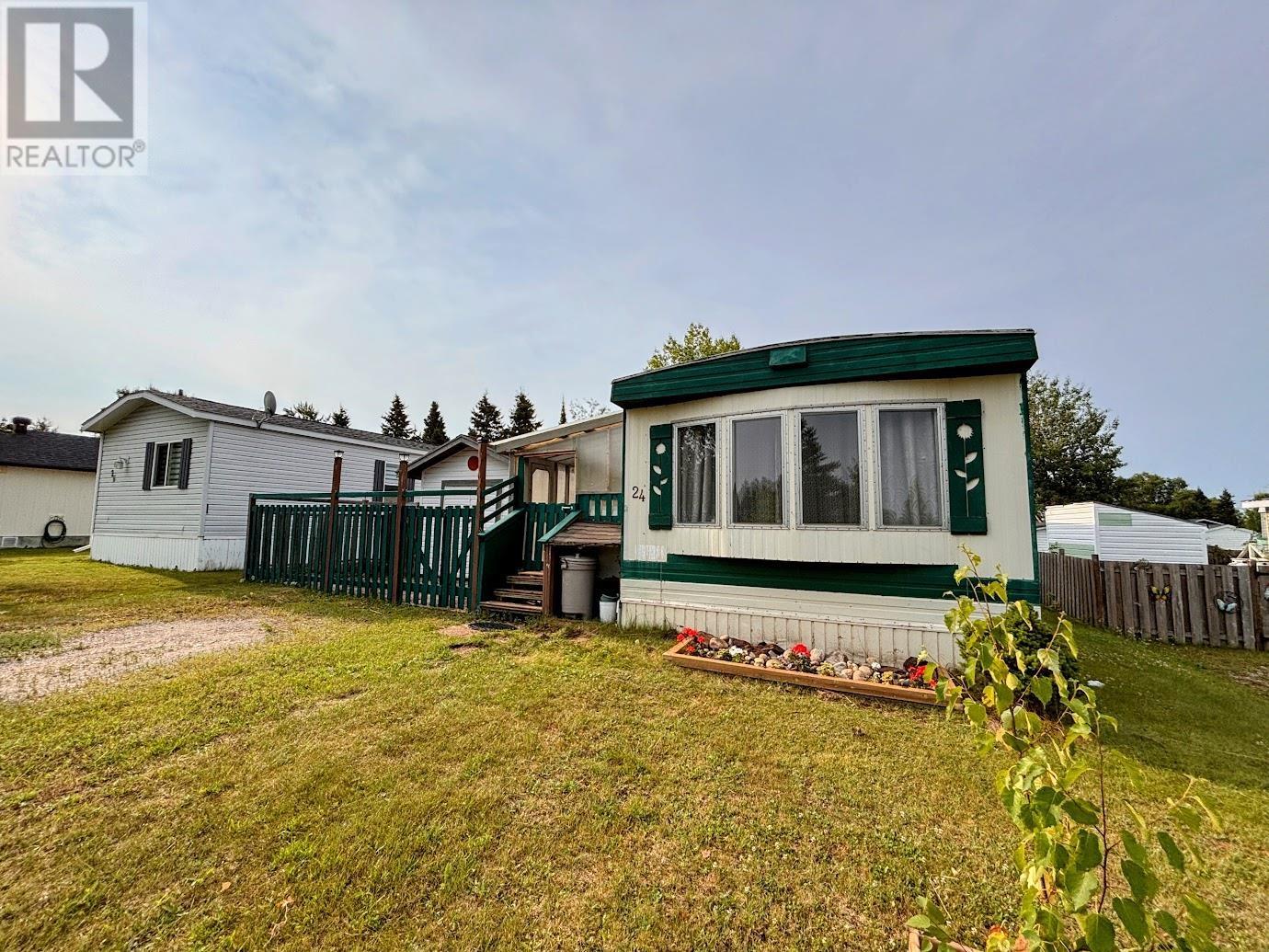 24 Jackson Cres, Marathon, Ontario  P0T 2E0 - Photo 1 - TB2602184