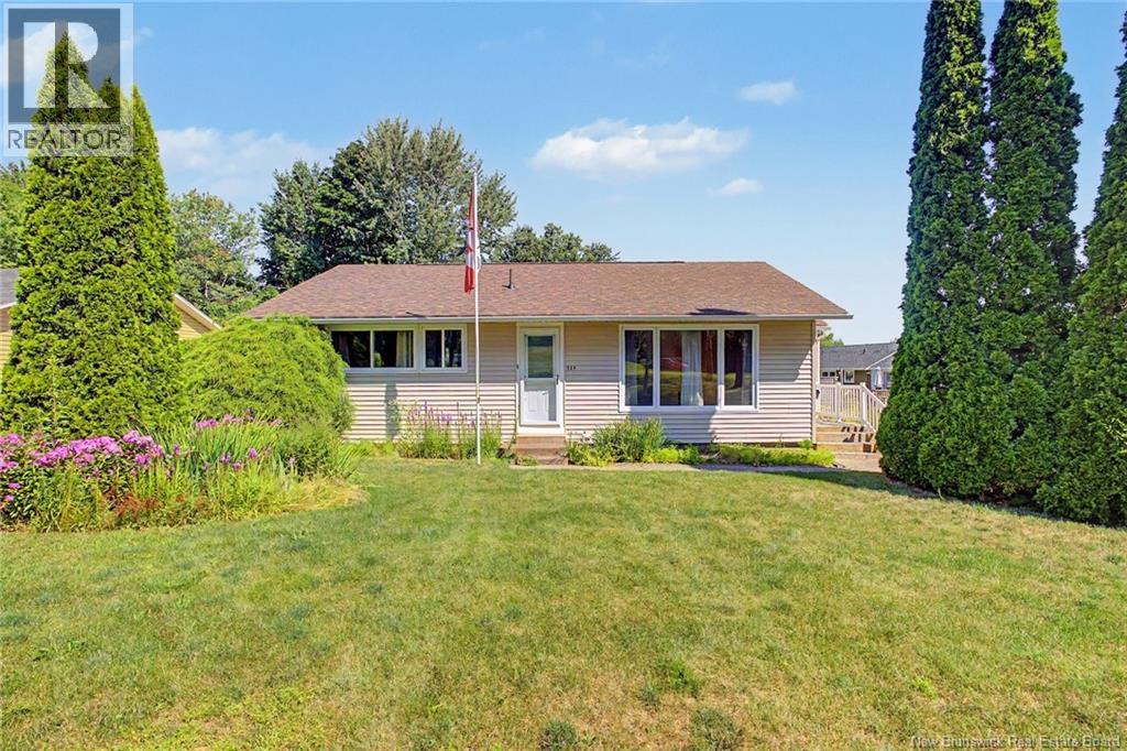 524 Scoullar Street, Oromocto, New Brunswick  E2V 1H1 - Photo 1 - NB145094