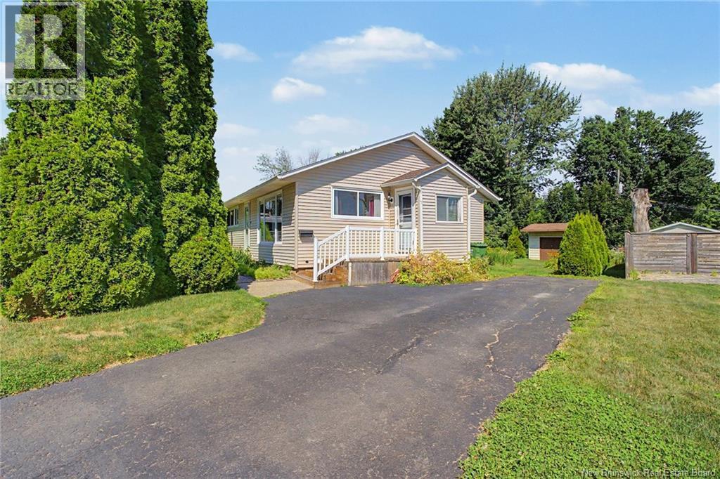 524 Scoullar Street, Oromocto, New Brunswick  E2V 1H1 - Photo 2 - NB145094