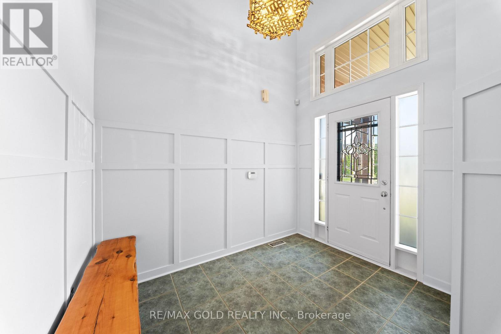 22 Flower Trail, Brampton, Ontario  L6P 1P1 - Photo 5 - W13620910