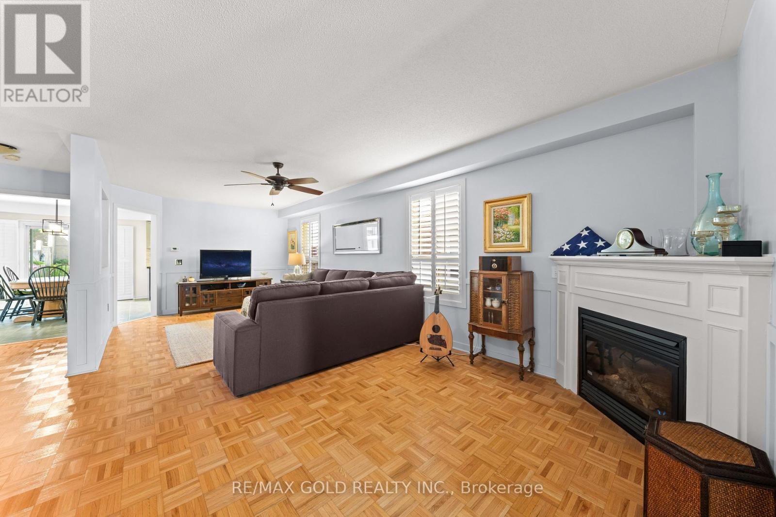 22 Flower Trail, Brampton, Ontario  L6P 1P1 - Photo 6 - W13620910