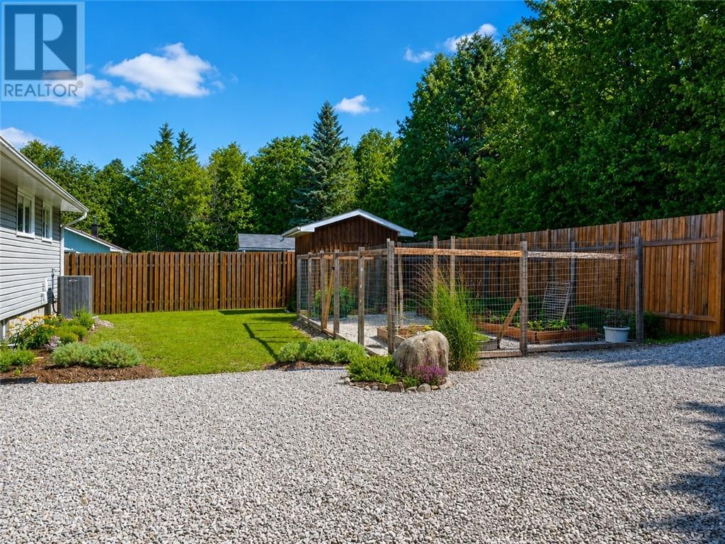 8 Mcquarrie Blvd., Gore Bay, Ontario  P0P 1H0 - Photo 12 - 2129265