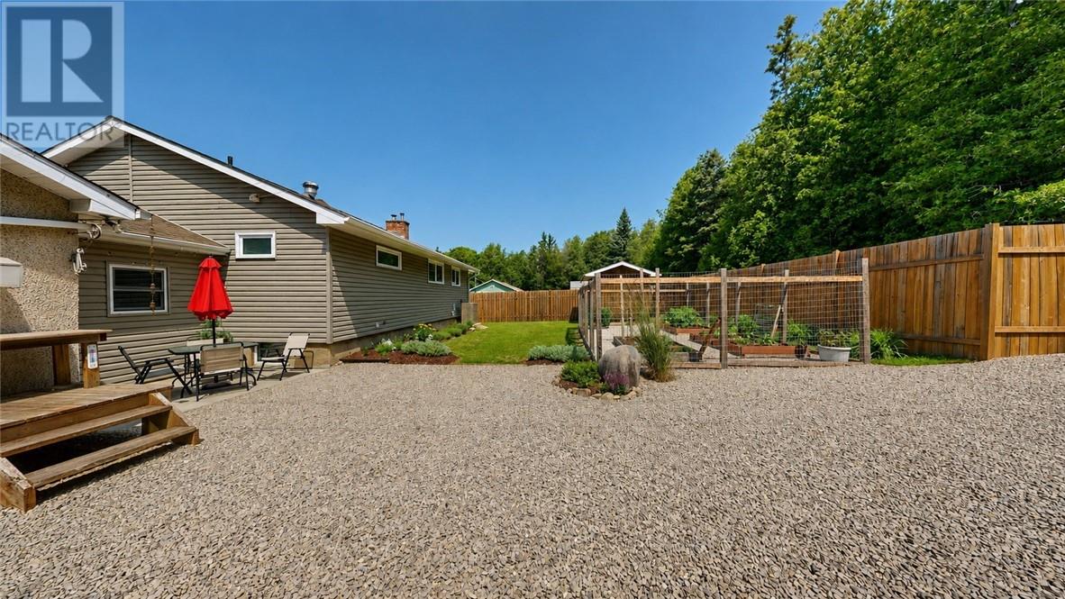 8 Mcquarrie Blvd., Gore Bay, Ontario  P0P 1H0 - Photo 22 - 2129265