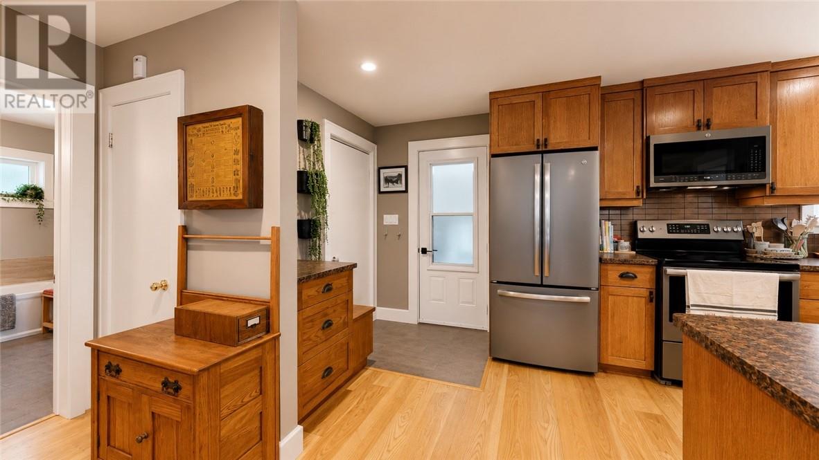 8 Mcquarrie Blvd., Gore Bay, Ontario  P0P 1H0 - Photo 46 - 2129265
