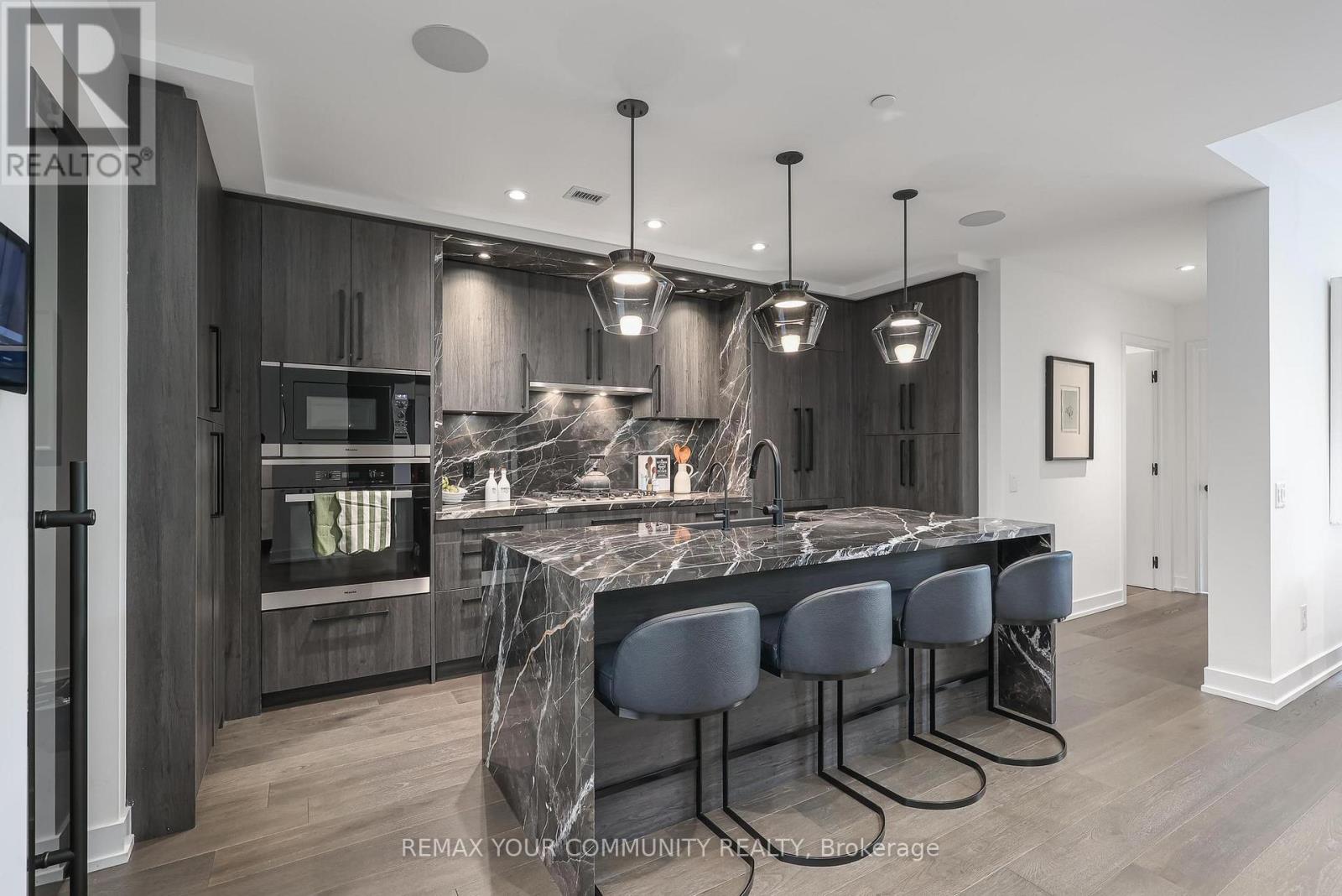208 - 280 Howland Avenue, Toronto, Ontario  M5R 0C3 - Photo 14 - C13621822