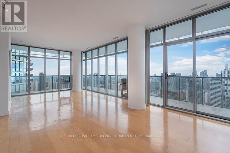 3902 - 33 Charles Street E, Toronto, Ontario  M4Y 0A2 - Photo 1 - C13621858