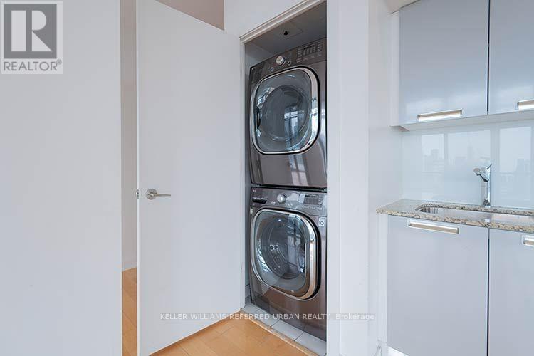 3902 - 33 Charles Street E, Toronto, Ontario  M4Y 0A2 - Photo 16 - C13621858