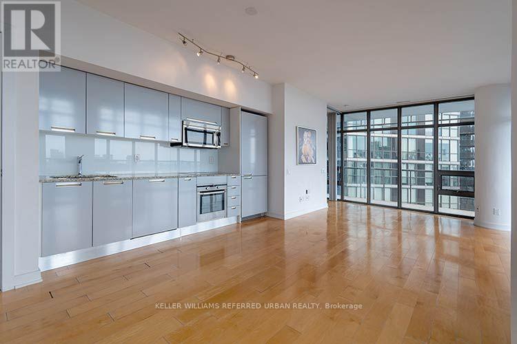 3902 - 33 Charles Street E, Toronto, Ontario  M4Y 0A2 - Photo 3 - C13621858