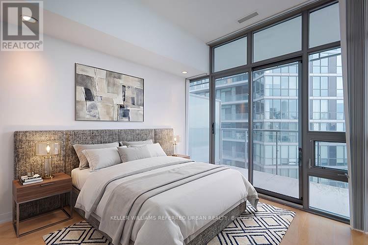 3902 - 33 Charles Street E, Toronto, Ontario  M4Y 0A2 - Photo 8 - C13621858
