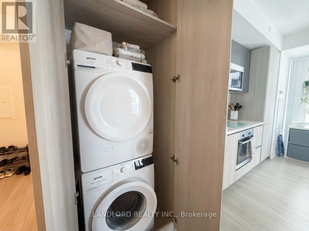 2705 - 8 Widmer Street, Toronto, Ontario  M5V 0W6 - Photo 3 - C13621914