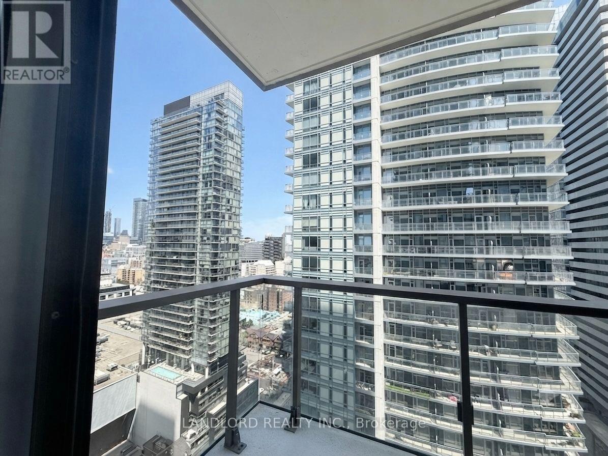 2705 - 8 Widmer Street, Toronto, Ontario  M5V 0W6 - Photo 8 - C13621914