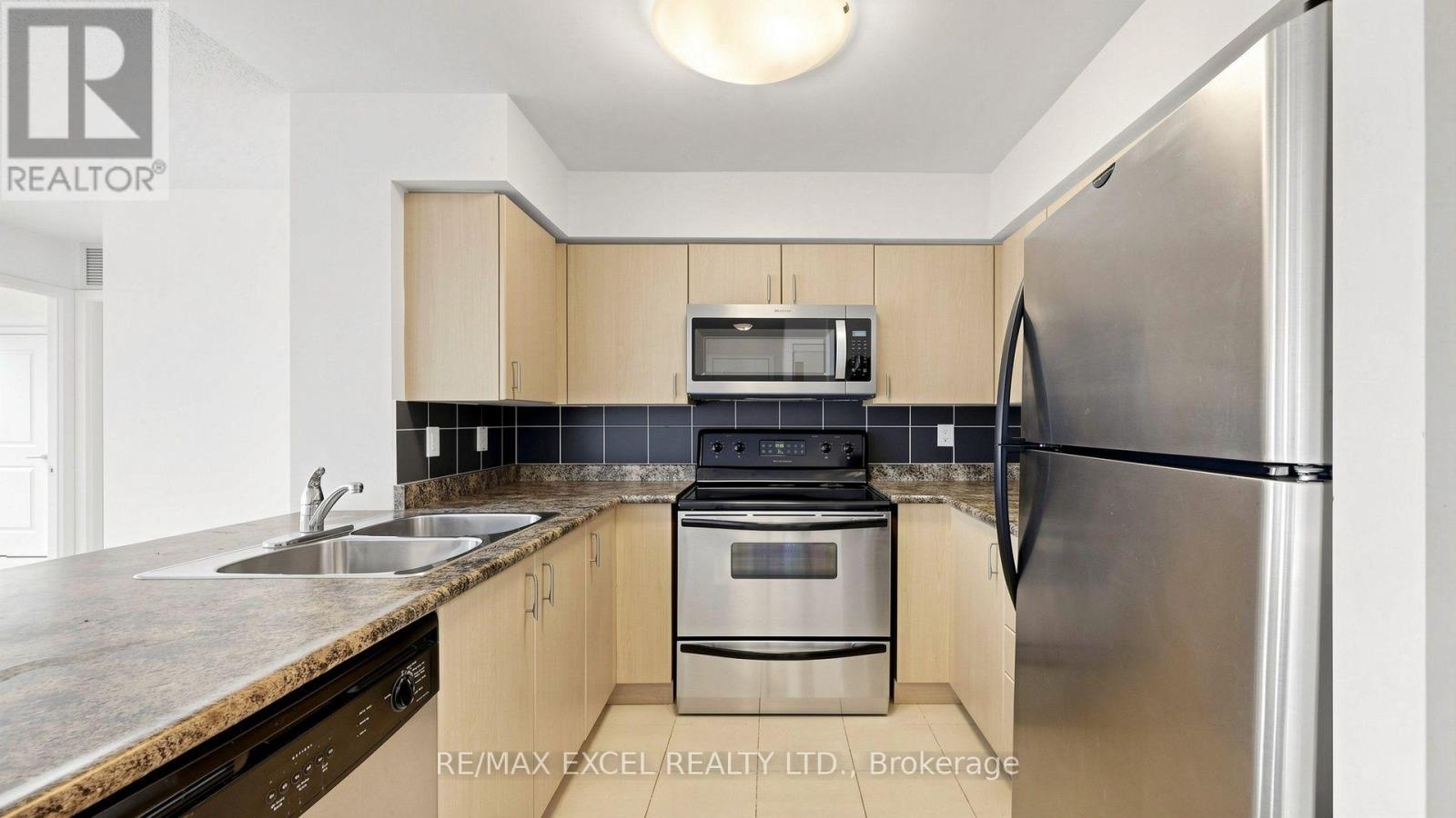 2009 - 4978 Yonge Street, Toronto, Ontario  M2N 7G8 - Photo 10 - C13621950