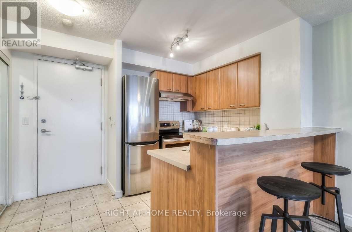 2308 - 38 Lee Centre Drive, Toronto, Ontario  M1H 3J7 - Photo 8 - E13621816