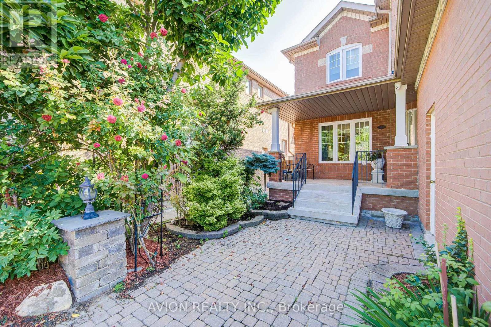 83 Stonebridge Boulevard, Toronto, Ontario  M1W 4A8 - Photo 3 - E13621934