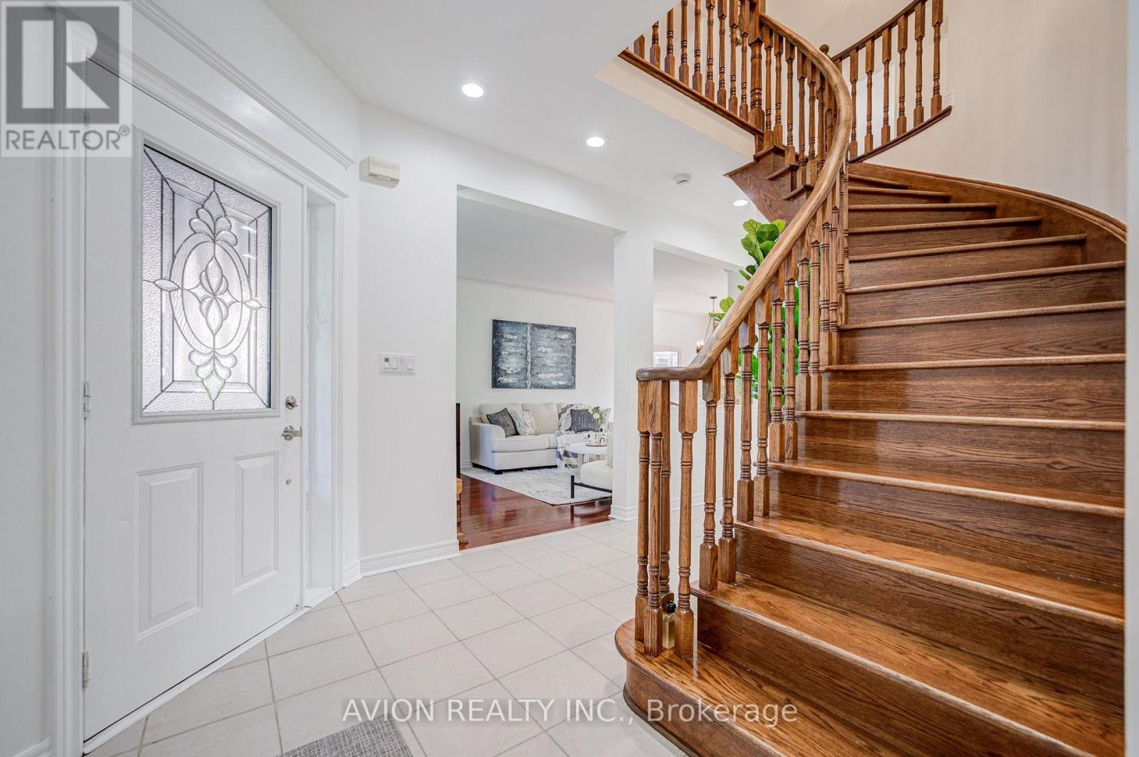 83 Stonebridge Boulevard, Toronto, Ontario  M1W 4A8 - Photo 4 - E13621934
