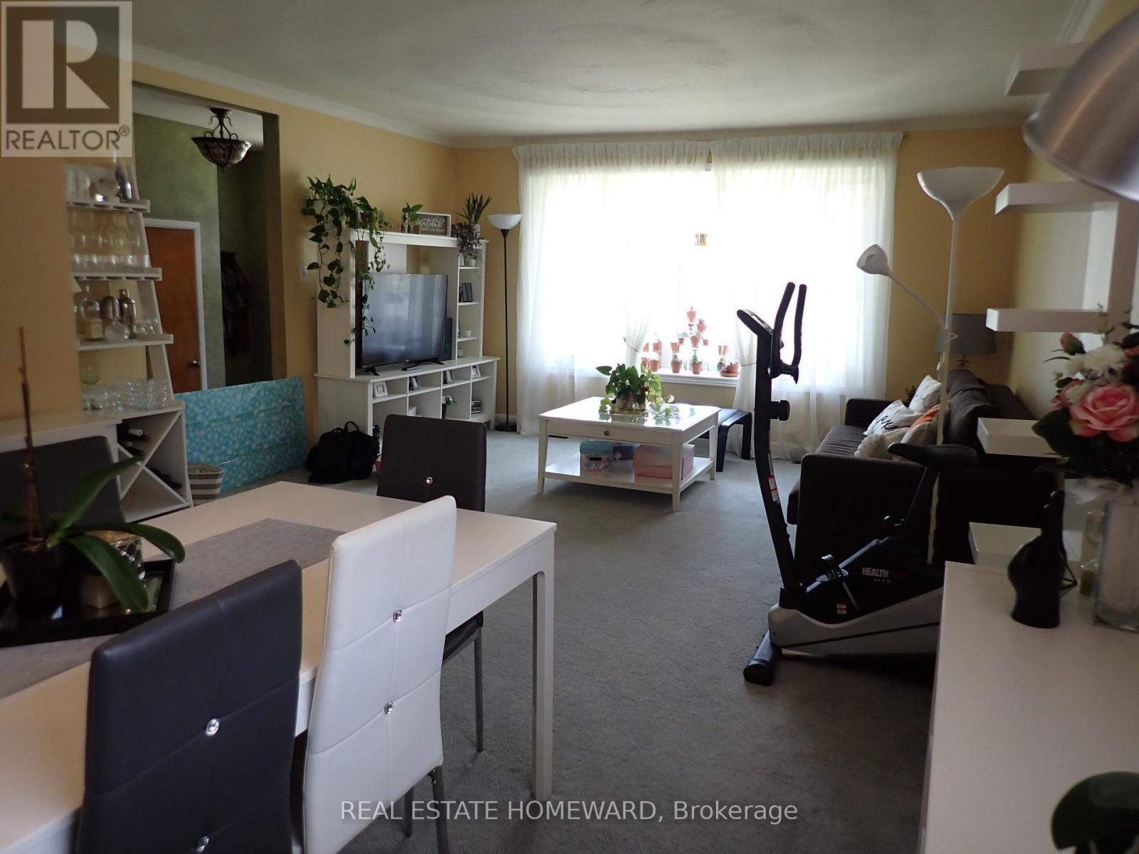 Front - 56 Perivale Crescent, Toronto (Bendale), Ontario  M1J 2C3 - Photo 17 - E13622004