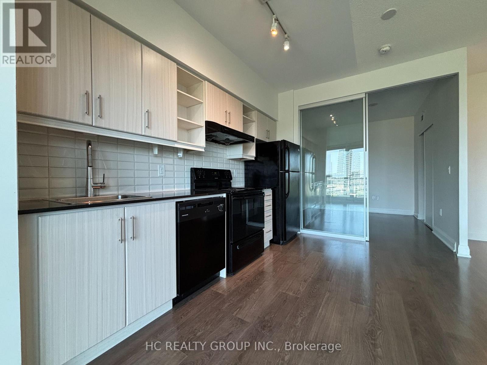1217 - 160 Vanderhoof Avenue, Toronto, Ontario  M4G 0B7 - Photo 3 - C13616808