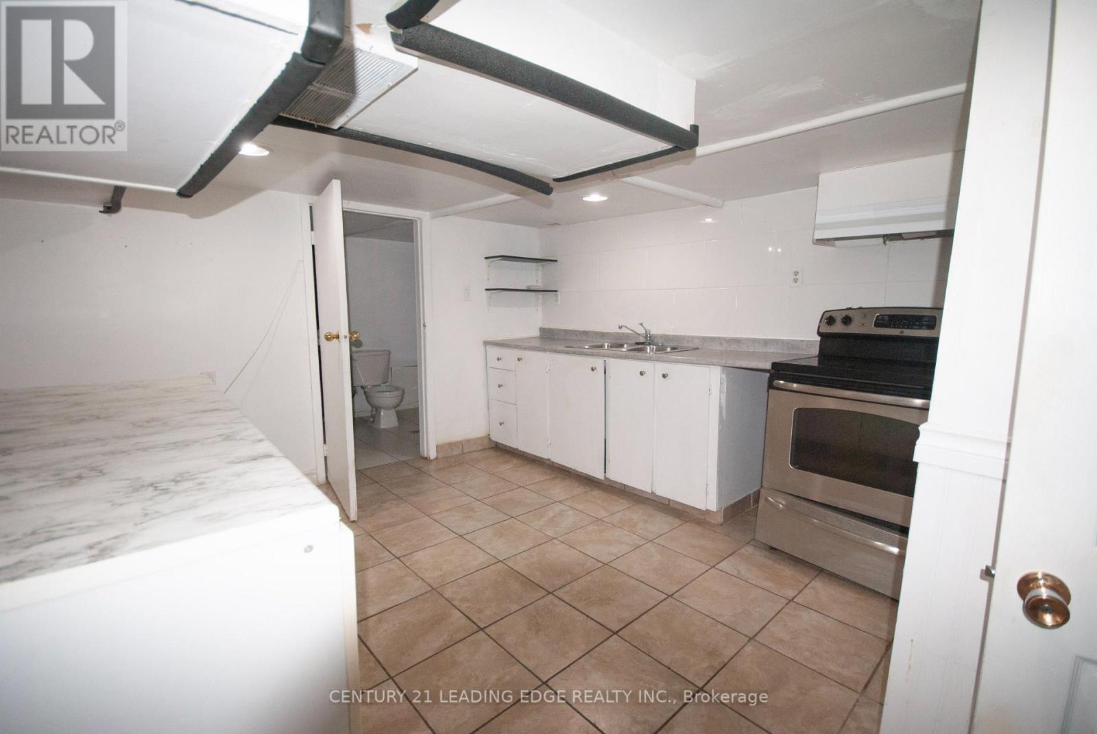 208 Oshawa Boulevard N, Oshawa, Ontario  L1G 5S9 - Photo 20 - E13603832